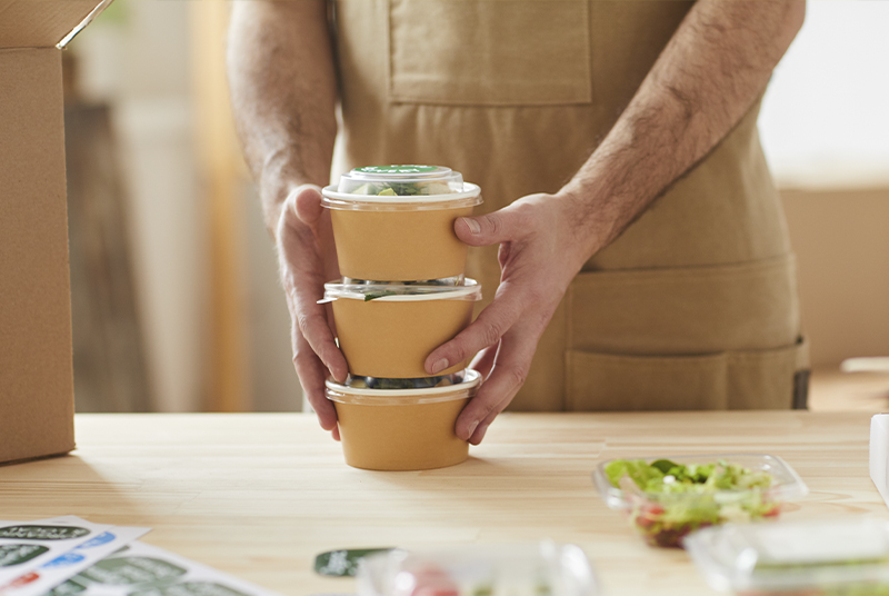 В чем преимущества одноразовой посуды?